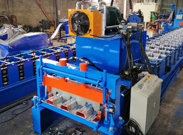 La máquina formadora de rollos para pisos está lista para exportar a Tailandia