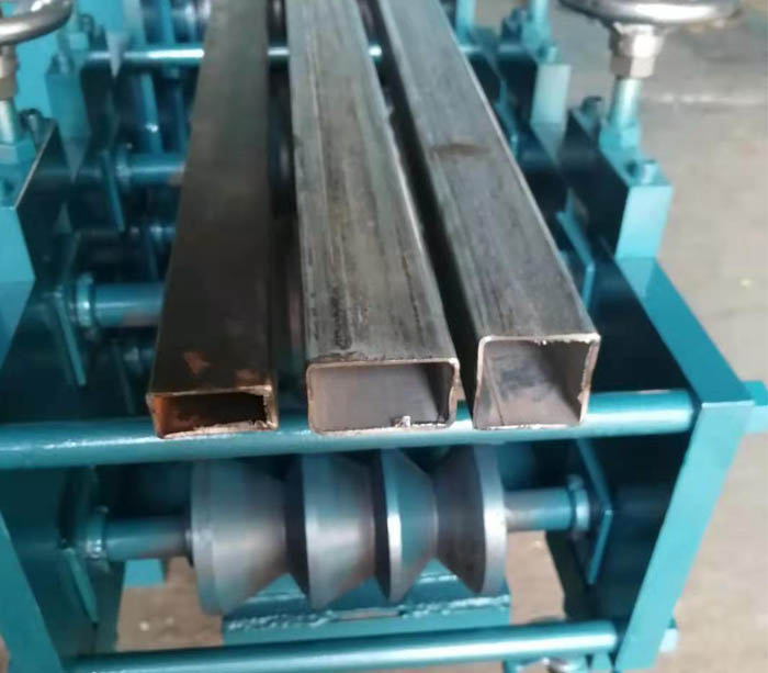 Máquina perfiladora de tubos rectangulares de acero galvanizado