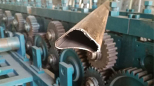 Máquina perfiladora de pasamanos fabricada en China