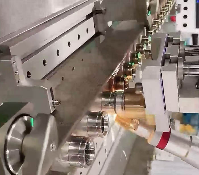 Máquina CNC de soldadura láser continua para colectores