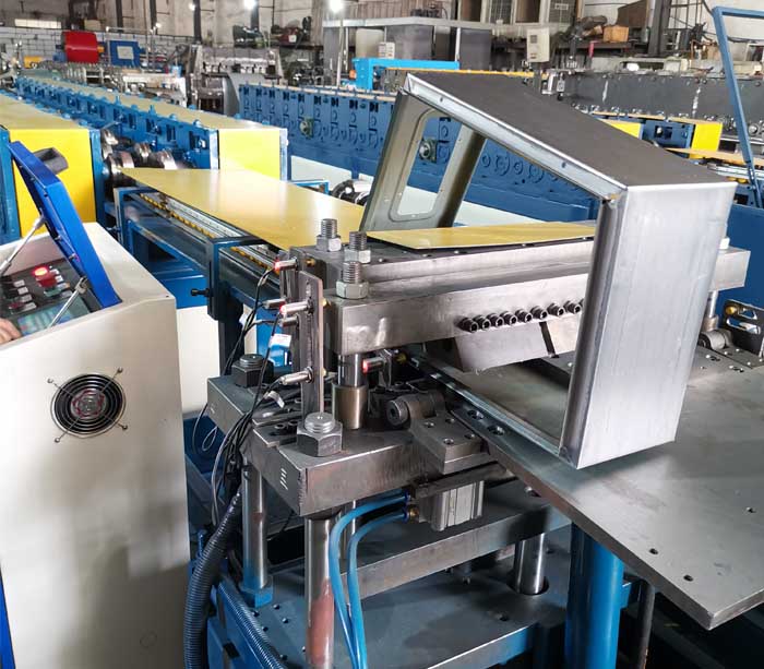 Máquina perfiladora caja gabinete