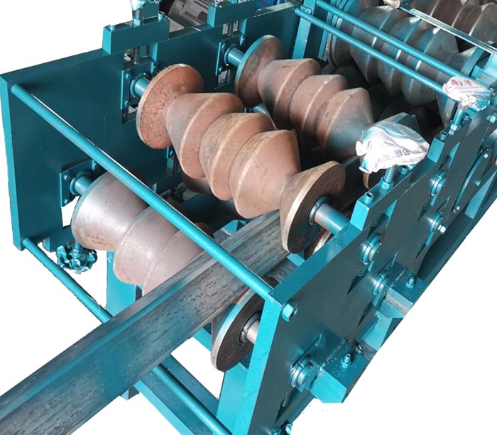 Máquina perfiladora de tubos de acero