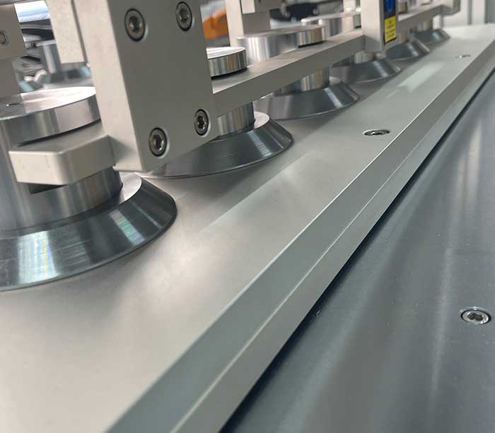 Máquina de Soldadura por Láser para Junta de Cabeza de Cilindro Automotriz - Equipo de Precisión para Piezas de Repuesto Automotrices